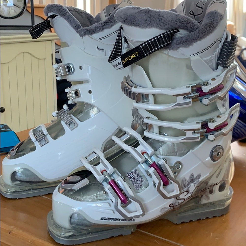 Salomon Idol 85CS Ski boots